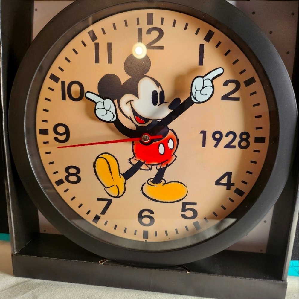 Mickey Mouse Clock  (NWT)